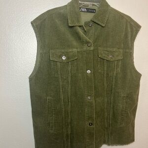 Zara Corduroy Oversized Olive Green Vest Small, Sleeveless, Pockets, Raw Hem
